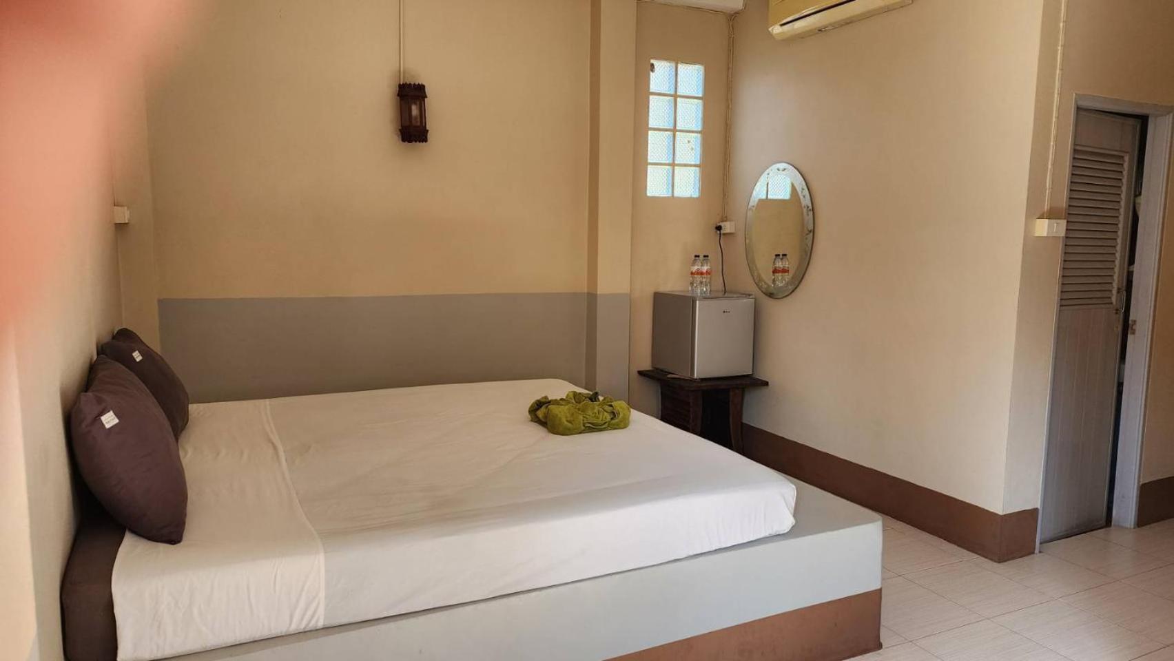 Sarin Guesthouse สาริน Ko Tao Esterno foto